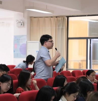 第八届中国大学生公共关系策划创业活动重庆站首场巡讲会在重庆大学举行